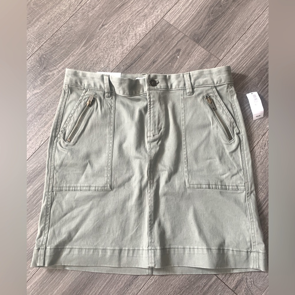 NWT Old Navy skirt.